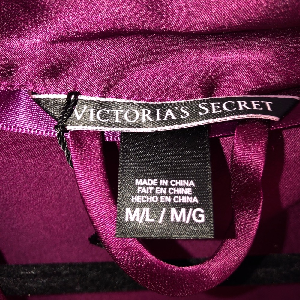 Victoria’s Secret Robe - Picture 2 of 2